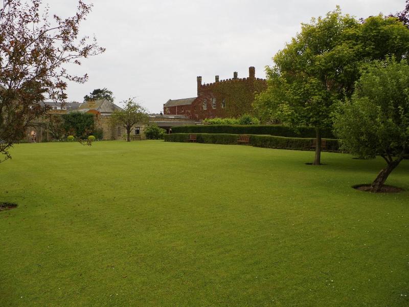 Sneaton Castle Centre image
