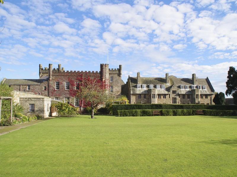 Sneaton Castle Centre image