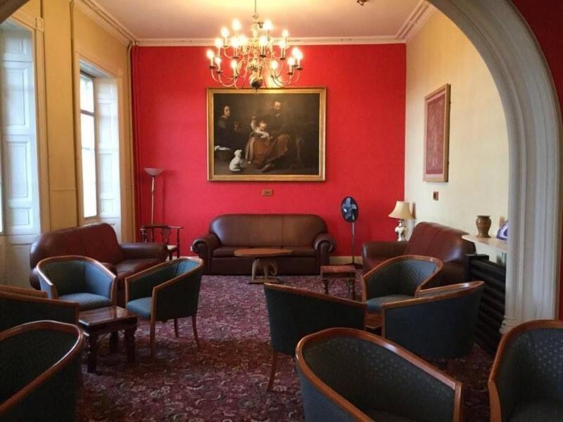 Sneaton Castle Centre image