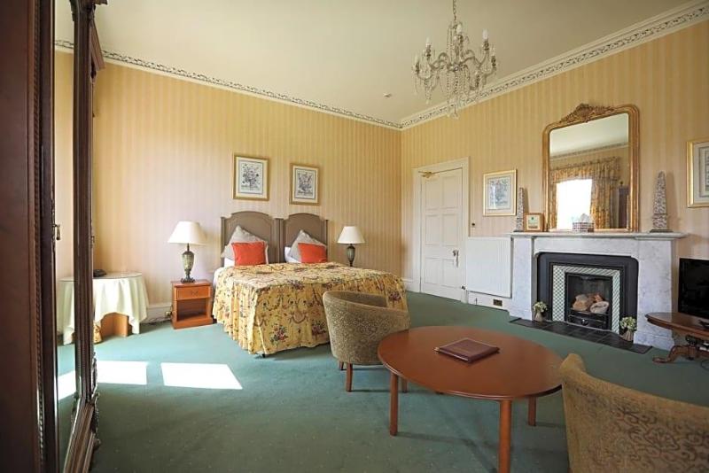 The Kingsknowes Hotel image