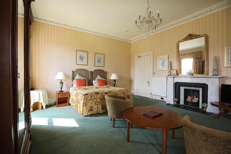 The Kingsknowes Hotel image