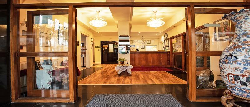 OYO The Waverley Hotel image