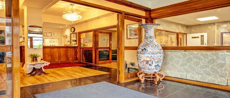 OYO The Waverley Hotel image