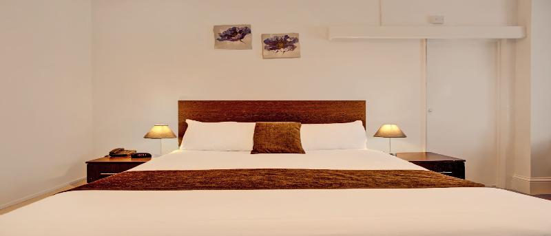 OYO The Waverley Hotel image