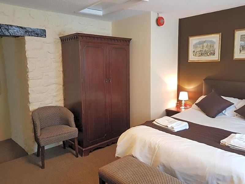 Old George Hotel image
