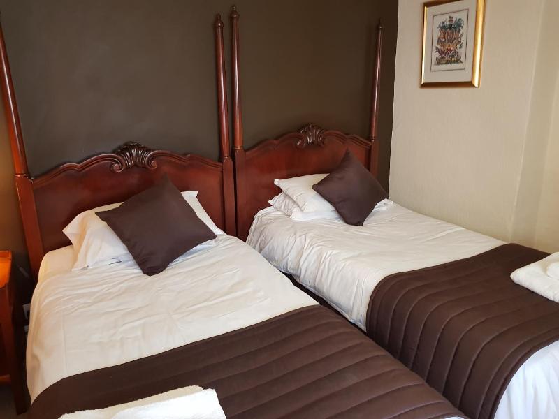 Old George Hotel image