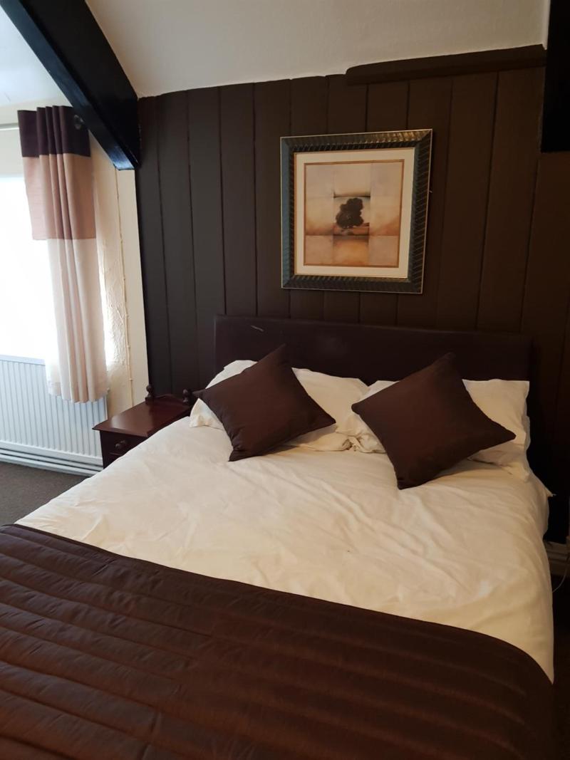 Old George Hotel image