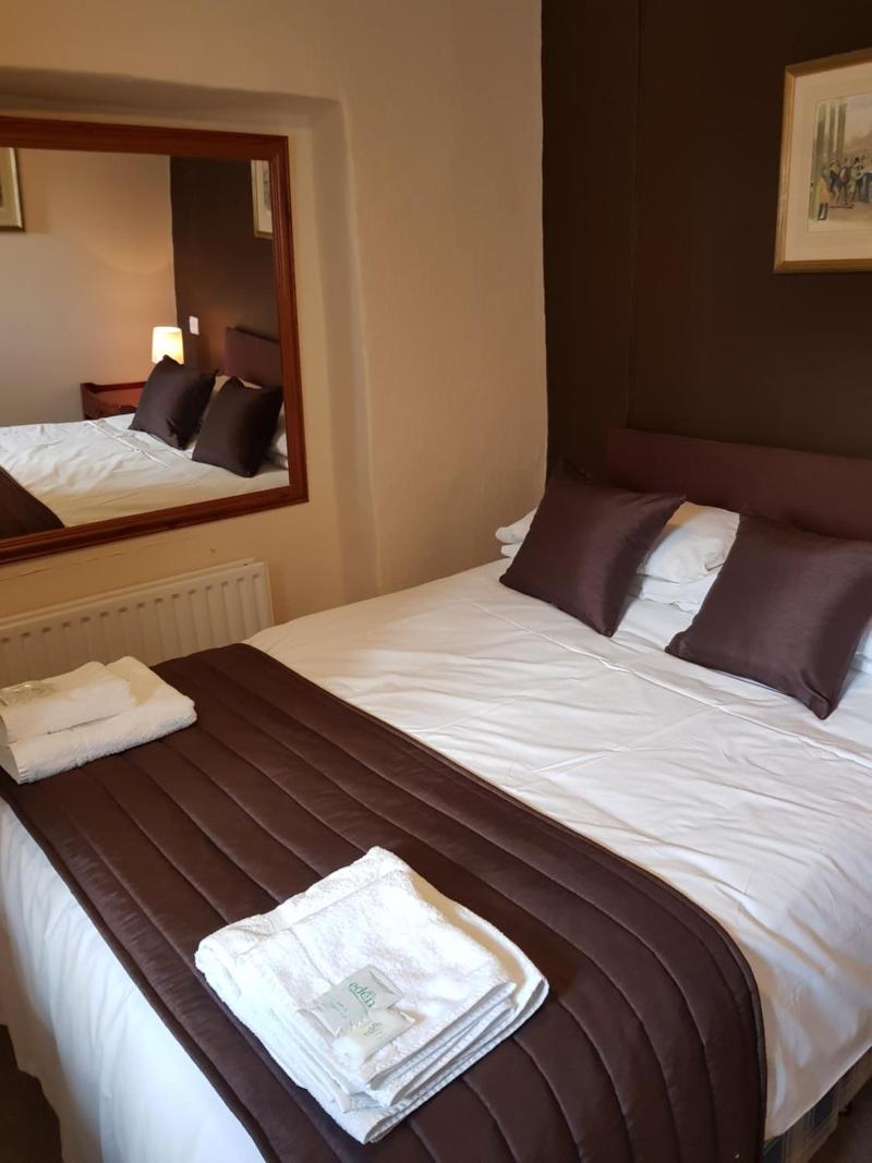 Old George Hotel image