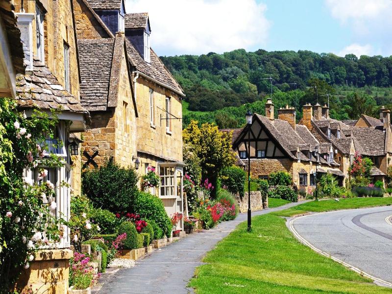 The Crown and Trumpet Inn image