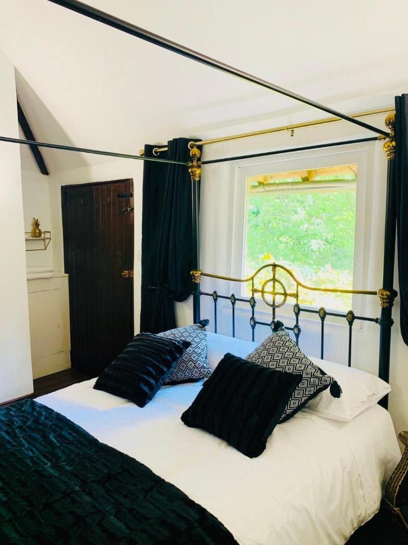 Oldlands Farm Bed and Breakfast image