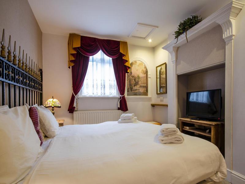 The Dukes Folly Hotel image