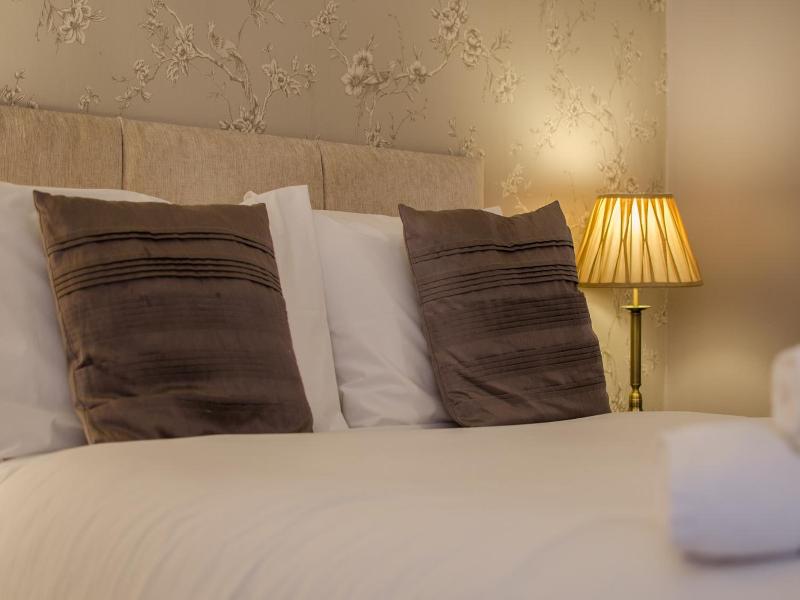 The Dukes Folly Hotel image