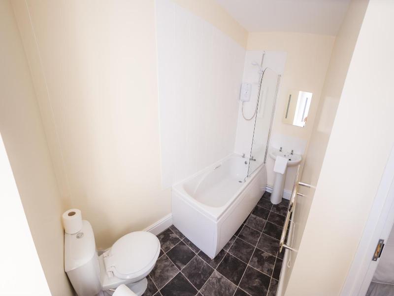 Queensbridge Hotel image