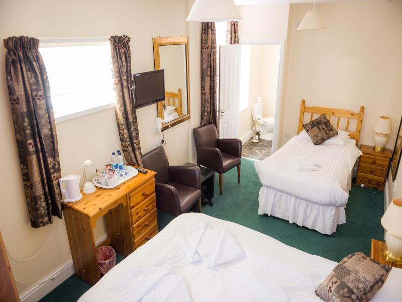 Queensbridge Hotel image
