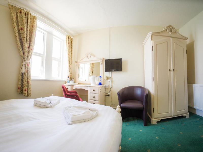 Queensbridge Hotel image