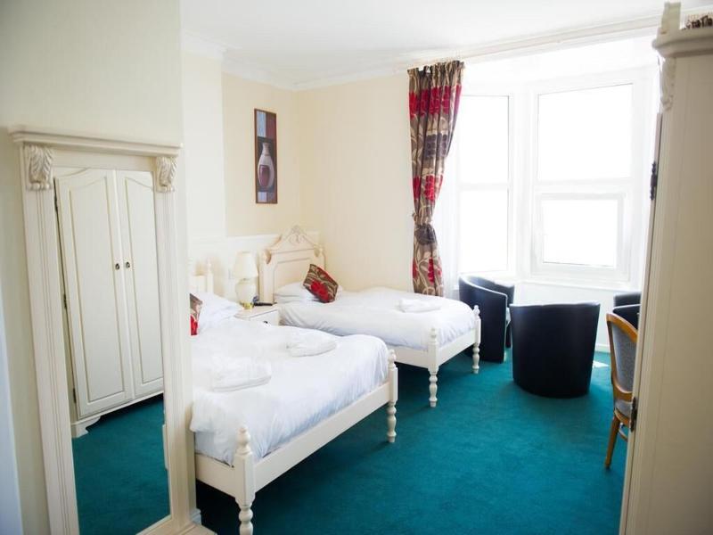 Queensbridge Hotel image