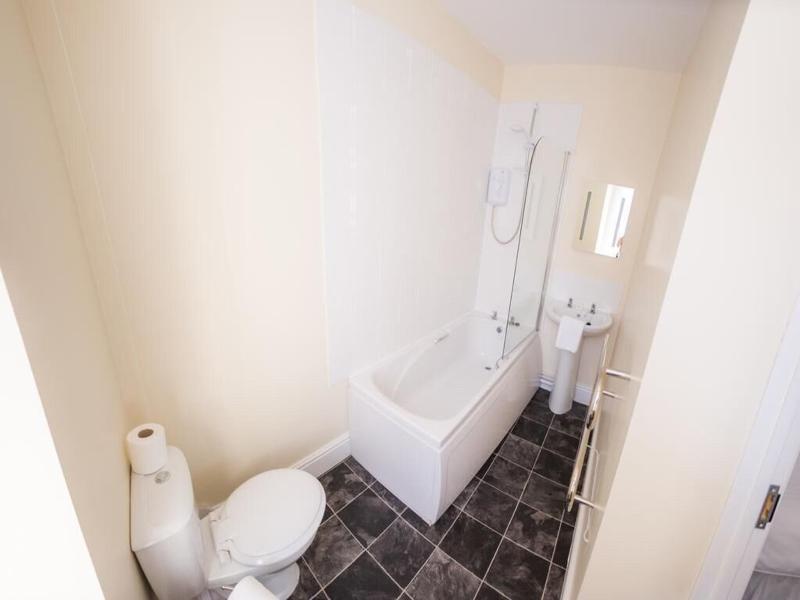 Queensbridge Hotel image