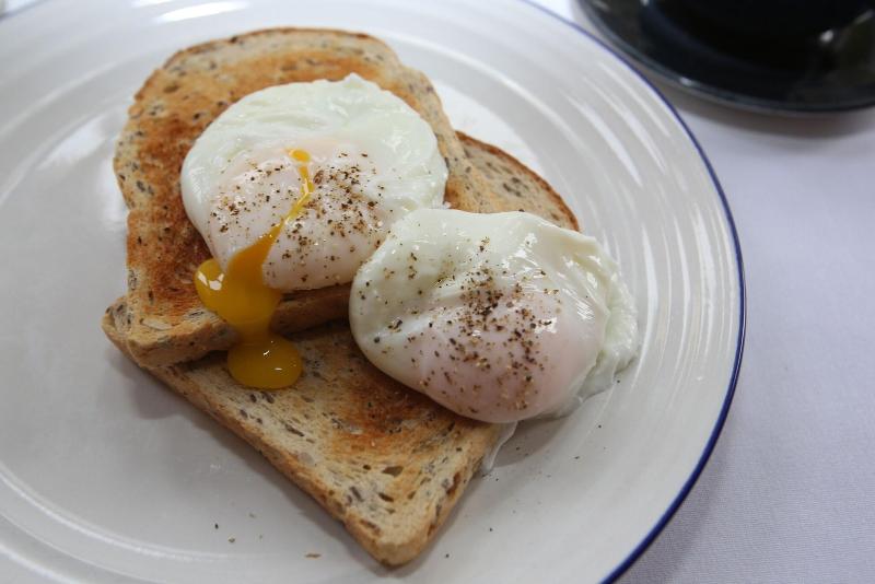 The Waves - Coastal Bed   Breakfast image
