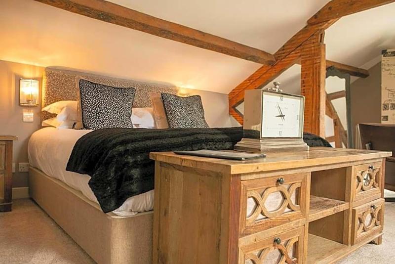 The coach house image