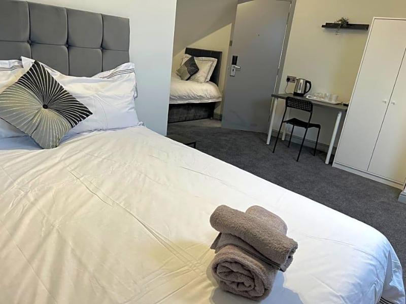 Huddersfield Central Lodge Hotel image
