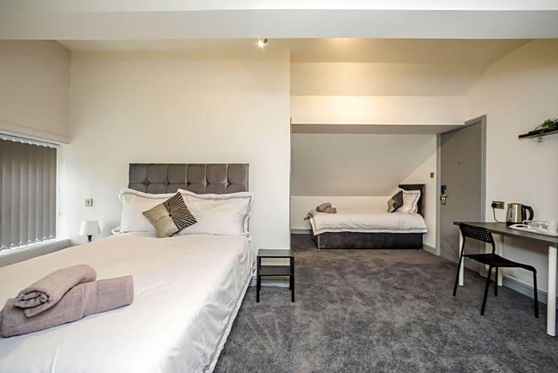 Huddersfield Central Lodge Hotel image