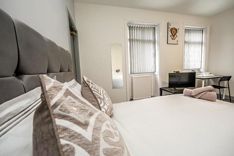 Huddersfield Central Lodge Hotel image
