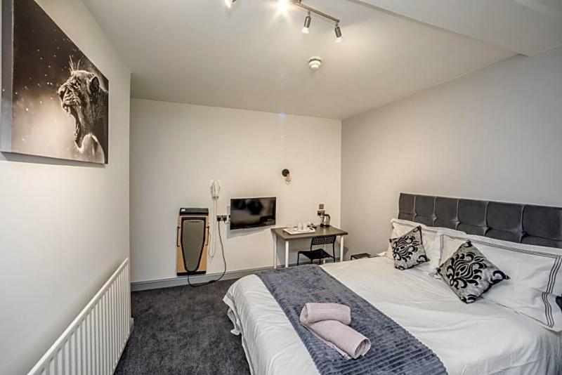 Huddersfield Central Lodge Hotel image