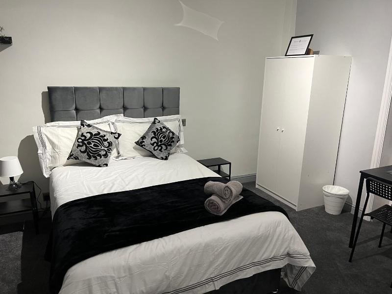 Huddersfield Central Lodge Hotel image
