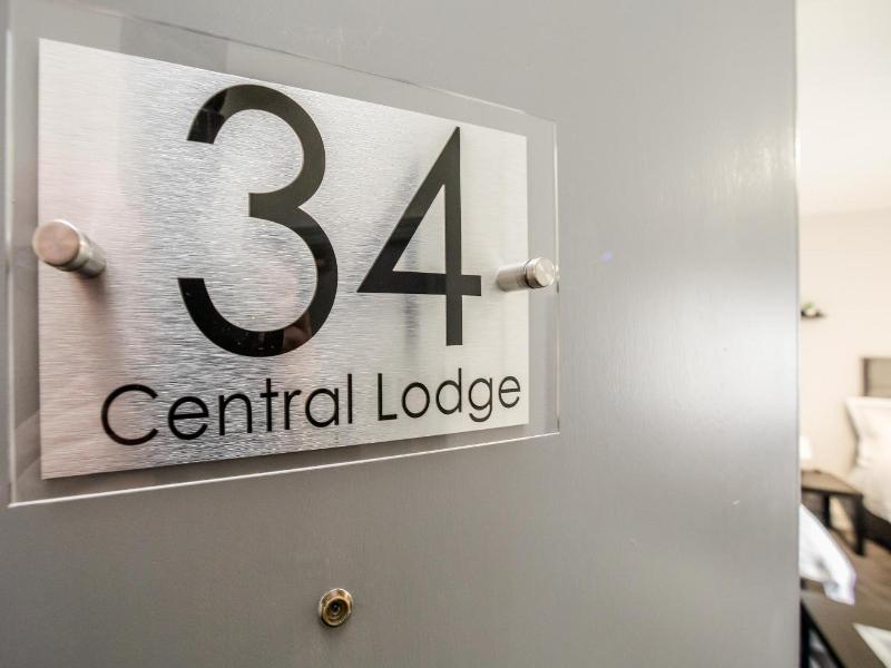 Huddersfield Central Lodge Hotel image