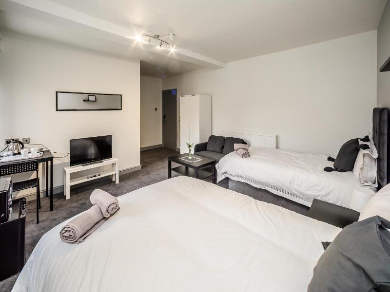 Huddersfield Central Lodge Hotel image