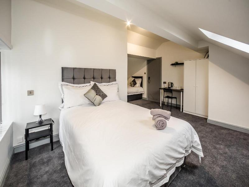 Huddersfield Central Lodge Hotel image