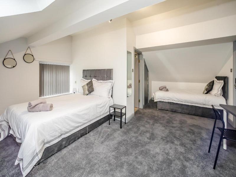 Huddersfield Central Lodge Hotel image