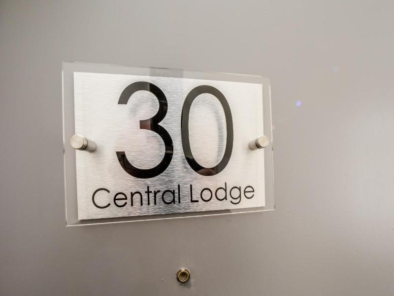 Huddersfield Central Lodge Hotel image