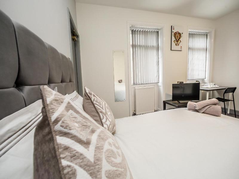 Huddersfield Central Lodge Hotel image