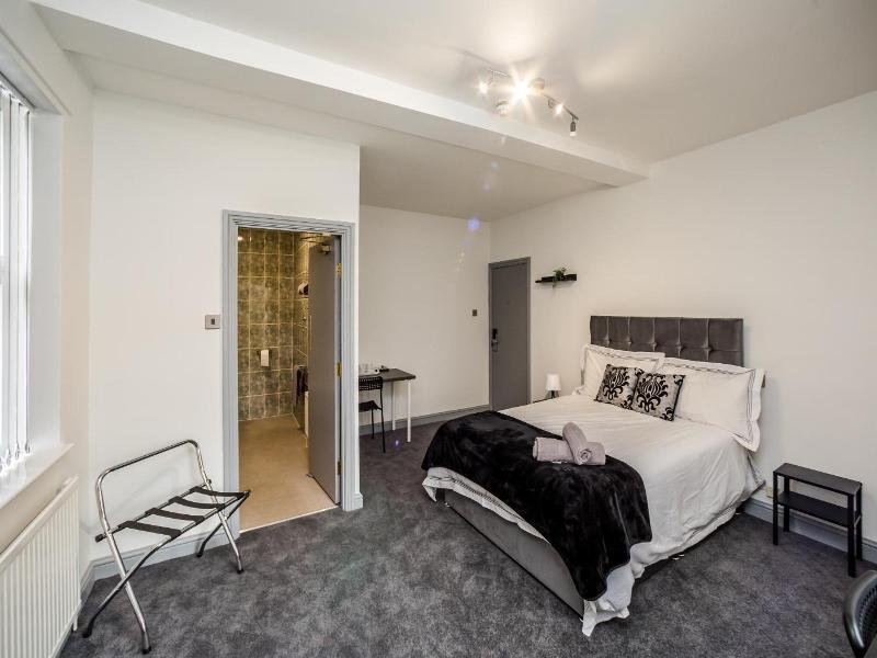 Huddersfield Central Lodge Hotel image
