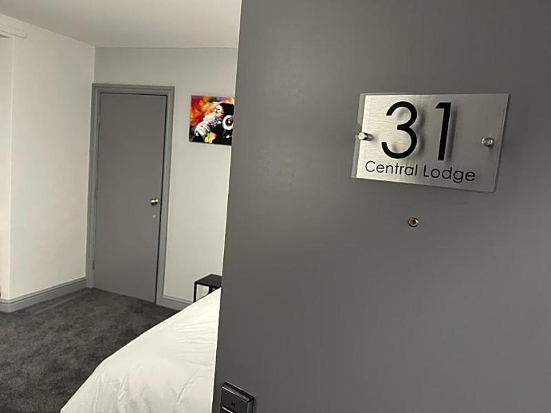Huddersfield Central Lodge Hotel image