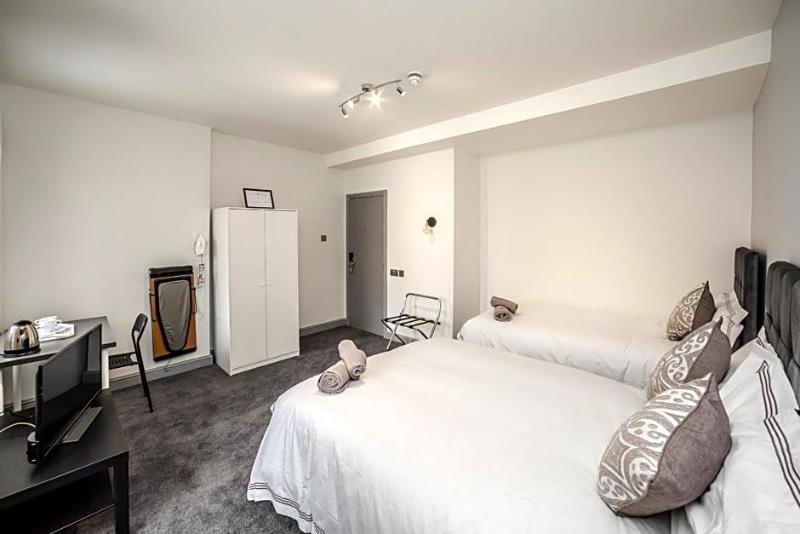 Huddersfield Central Lodge Hotel image