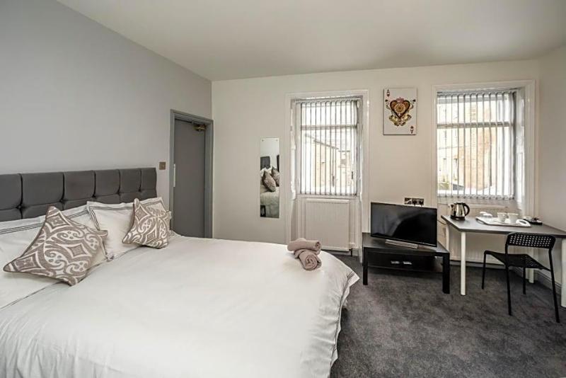 Huddersfield Central Lodge Hotel image