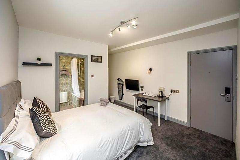 Huddersfield Central Lodge Hotel image
