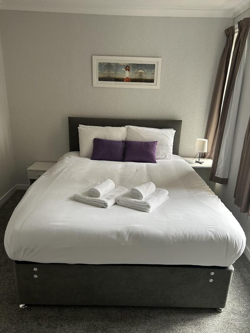 The Clifton Hotel image