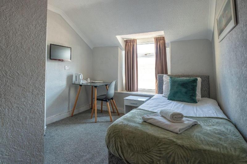 The Clifton Hotel image