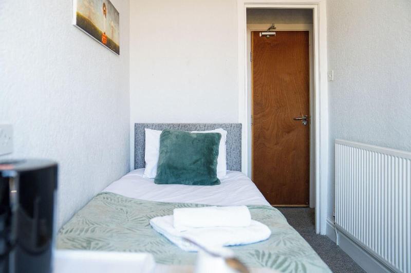 The Clifton Hotel image
