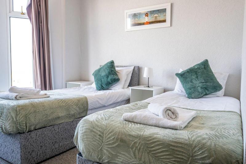 The Clifton Hotel image