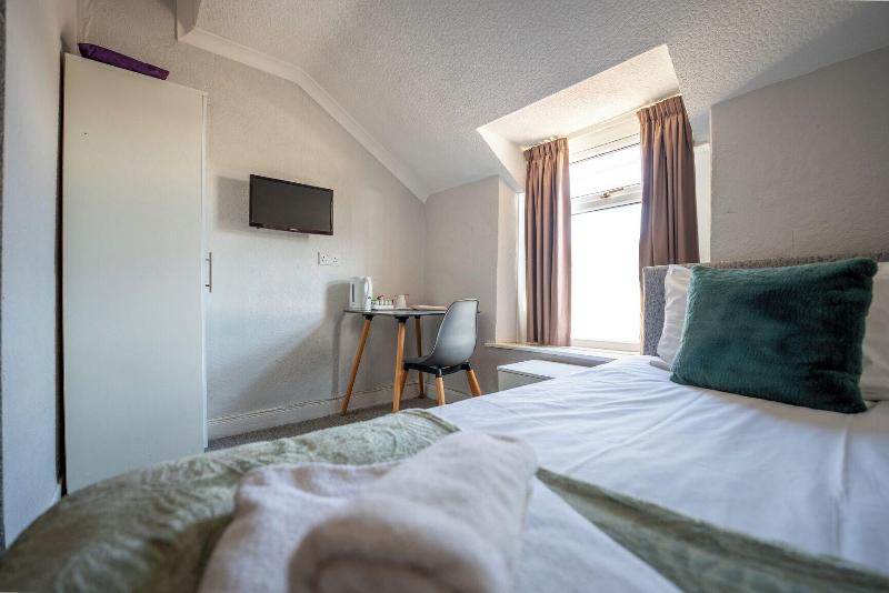 The Clifton Hotel image