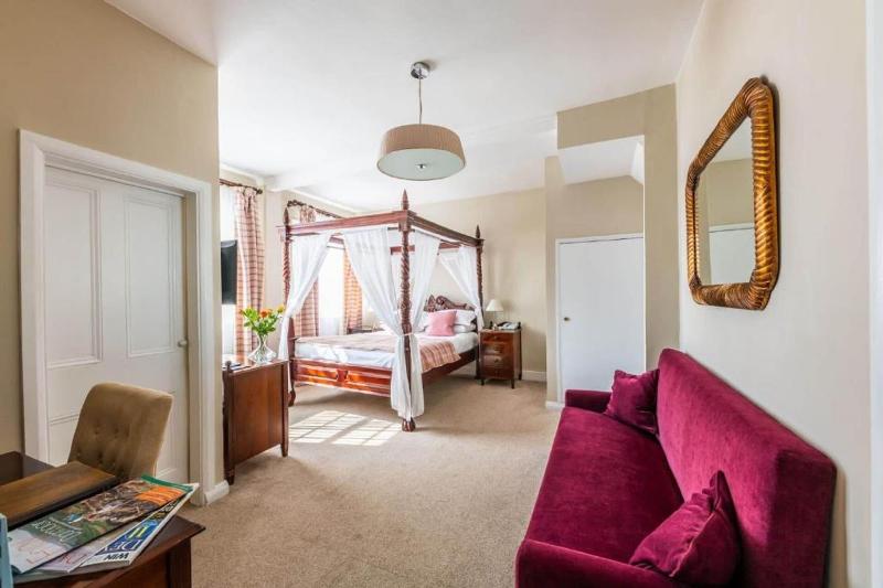 The White Hart Hotel image