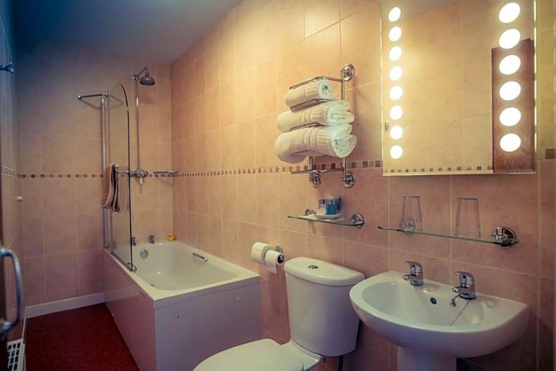 Richmond Hotel image