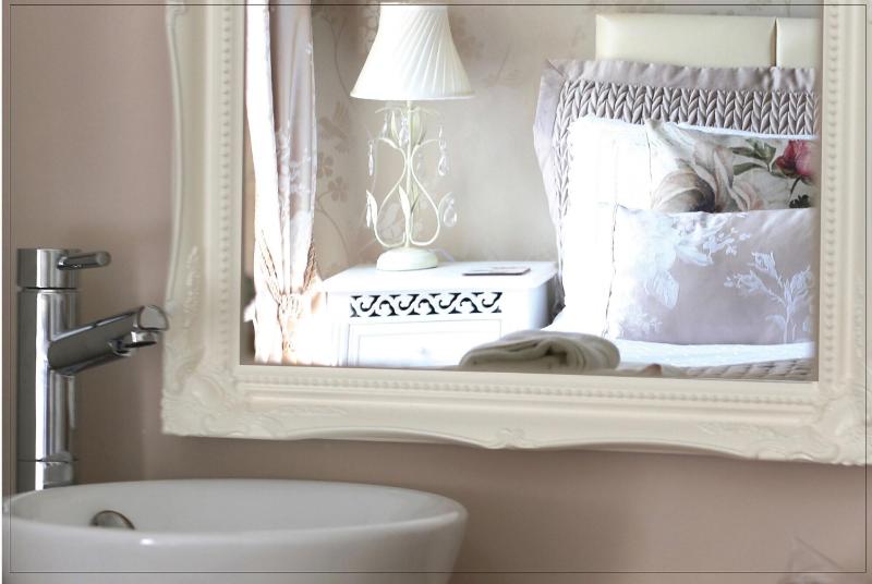 Afon Rhaiadr Country House image