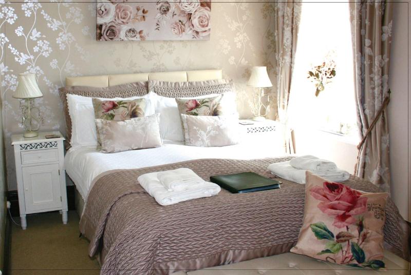 Afon Rhaiadr Country House image
