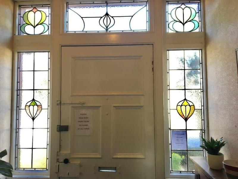 Ravenswood House image