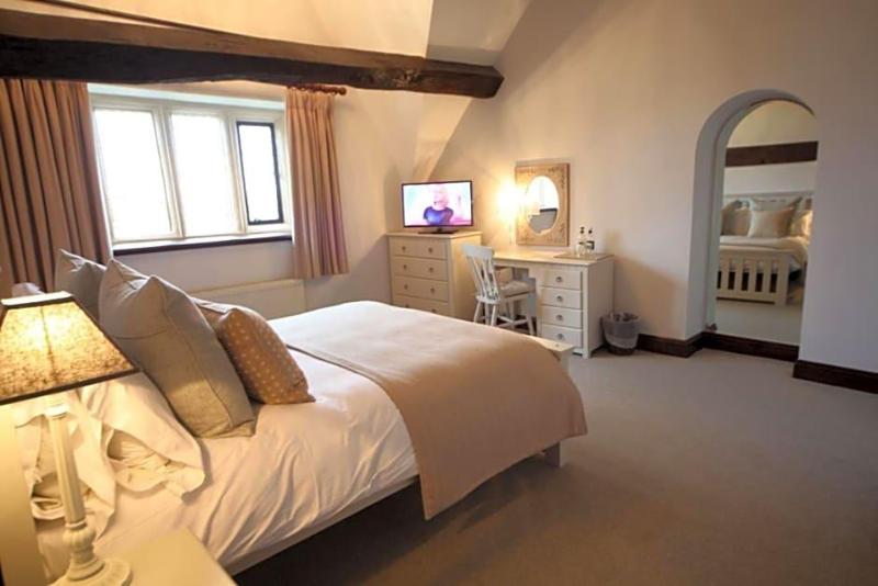 Weston Hall image